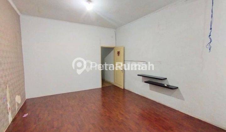 Rumah Jalan Sutrisno Berada di Pusat Kota 12