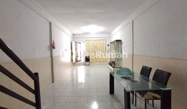 Rumah Jalan Sutrisno Berada di Pusat Kota 14