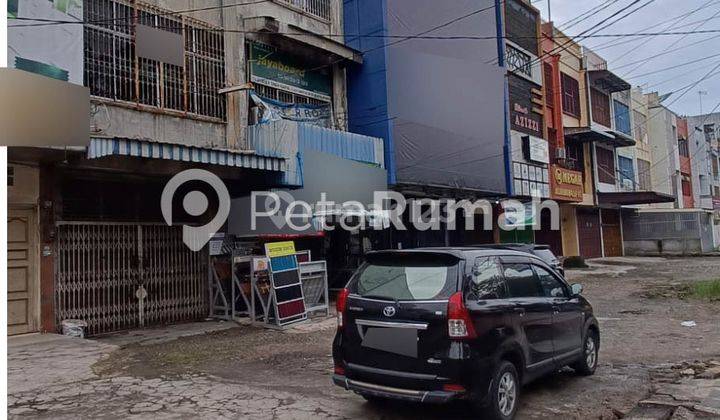 Ruko Gandeng Jalan Gatot Subroto