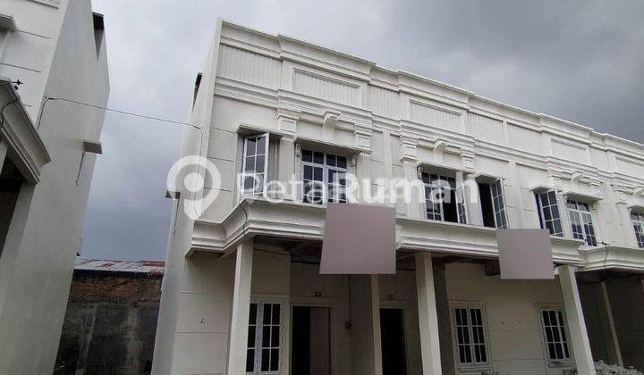 Town House Jalan Brigjend Katamso Perumahan Paragon Malibu  1