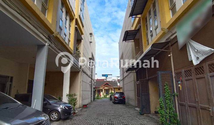 Townhouse Jalan Rakyat Komplek Elegance Townhouse  2