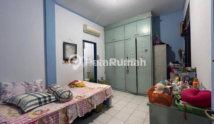 Villa Jalan Taman Polonia Iv 2