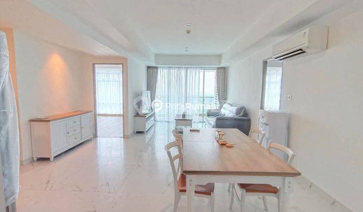 Apartment Manhattan Full Furnish Dan Posisi Hook  2