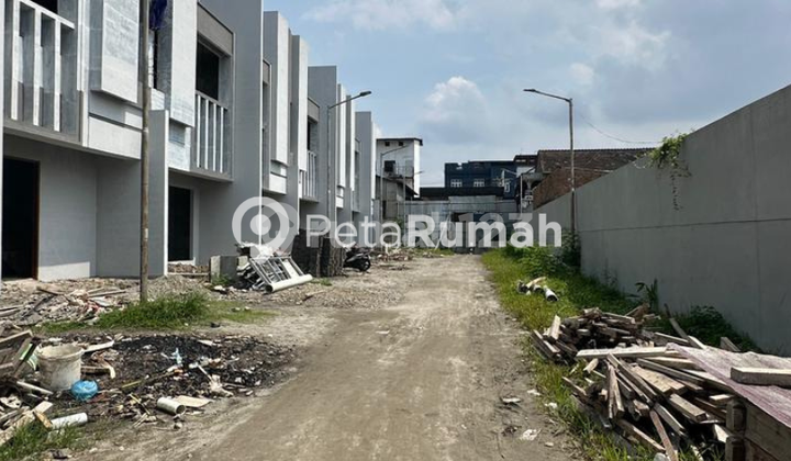 For Sale Villa Jalan Pasar III Royal Residence Complex - Krakatau Area For Sale Villa Jalan Pasar III Royal Residence Complex - Krakatau Area