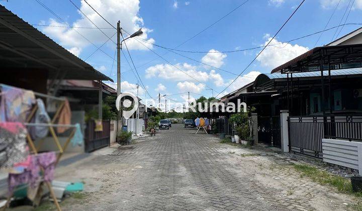 RUMAH JALAN GATOT SUBROTO KM 10,5 KOMPLEK GRAND GADING MUTIARA 1