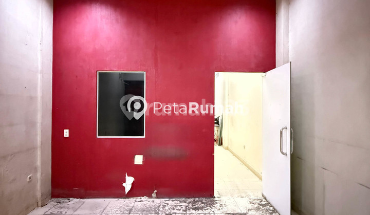 Brayan Trade Center Shophouse Complex of Shophouses and Warehouses Jl. Veteran - Helvetia Medan