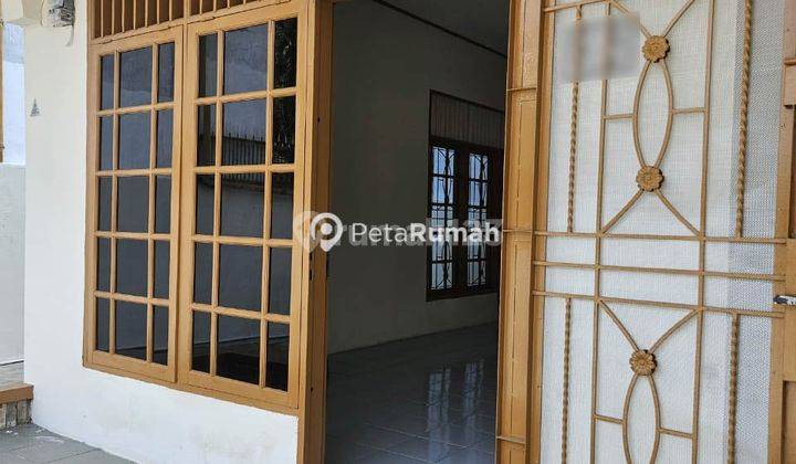 Disewakan Rumah Komplek Deli Graha 2