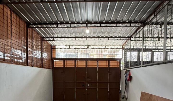 Dijual Rumah Jalan Karantina Ii - Daerah Krakatau Medan Timur