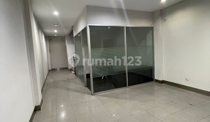 Ruko 3 Lantai Hadap Jalan Raya Boulevard Mampang Prapatan Bagus
