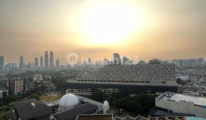 Menteng Park Apartment 2-Bedroom Corner Unit with Private Elevator Fully Furnished 2