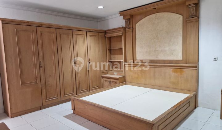 Rumah Siap Huni Permata Buana Ukuran 9X18 Fully Furnish Disewakan Rumah Siap Huni Permata Buana Ukuran 9X18 Fully Furnish Disewakan