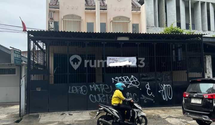 Ruko Gandeng Pinggir Jalan Boulevard Meruya Selatan Ukuran 9,5X24 Ruko Gandeng Pinggir Jalan Boulevard Meruya Selatan Ukuran 9,5X24