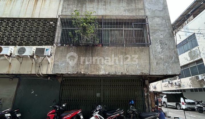 Ruko Pangeran Jayakarta 46 Menghadap Jalan Boulevard Dijual Murah