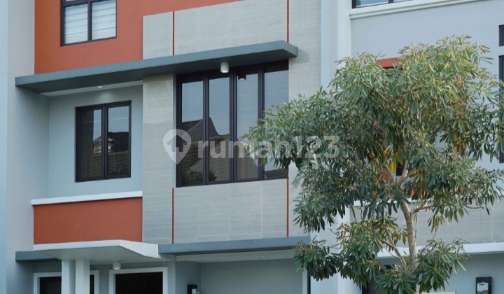 Rumah 3 Lantai Siap Huni Jakarta Barat Akses Langsung Daan Mogot 2