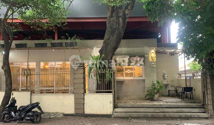 Ruang Usaha Pinggir Jalan Sebrang Universitas Mercu Buana Meruya