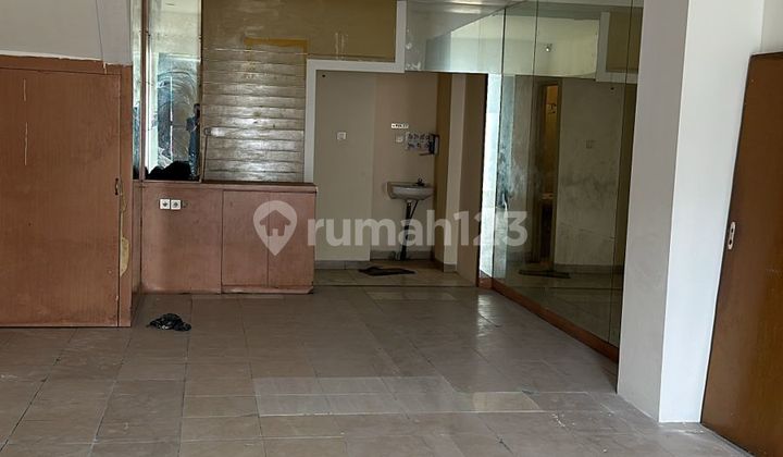 Roadside Ruko on Daan Mogot Boulevard, Green Mansion, Nice 2