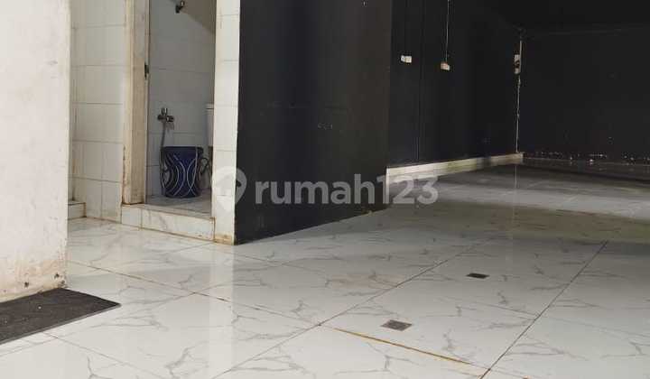 Roadside Business Space Bango Raya Al Azhar Cilandak 13x7.5 meters