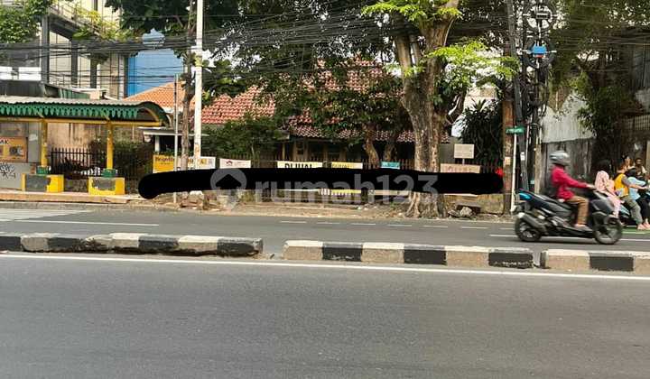 Rumah Tua Hitung Tanah Pinggir Jln Boulevard bisa Buat Komersial Rumah Tua Hitung Tanah Pinggir Jln Boulevard bisa Buat Komersial