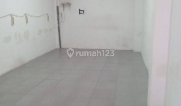 Ruko Pinggir Jalan Raya Kota Jakarta Siap Pakai Ukuran 17x26 2