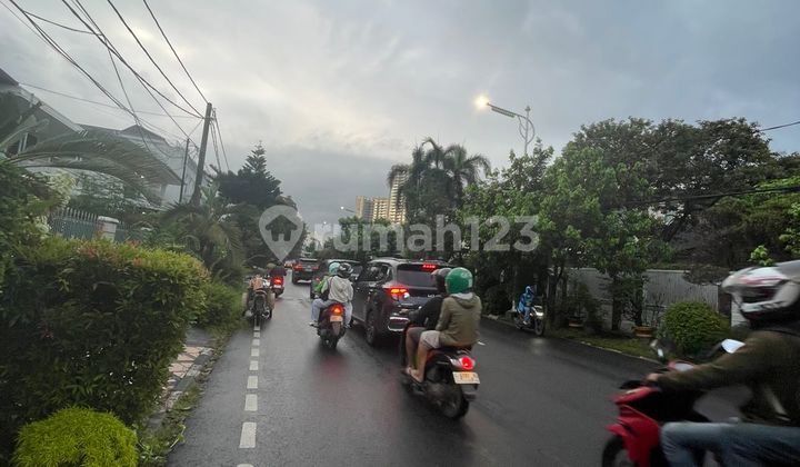 Luxury House on Pondok Indah Boulevard, Land Size 20x25, Excellent Condition 2