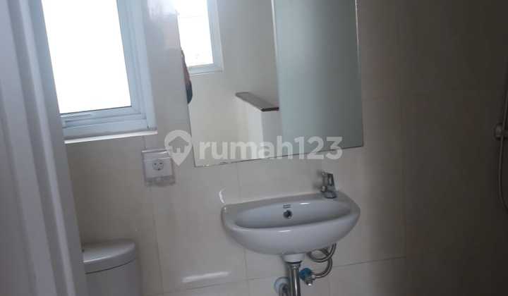 Rumah Baru Siap Huni Azzura Starlight Vanya Park BSD Posisi Hook 2