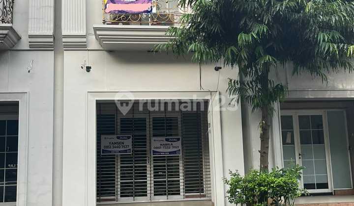 Ready-to-use Shop House in Puri Botanical Garden, 2 1/2 Floors - Affordable 1