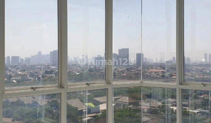 Lexington Residence 3 BR Unfurnished Bagus 2