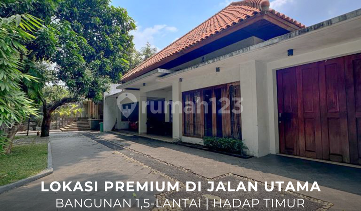 Rumah Terawat 1,5 Lantai Lokasi Strategis di Kebayoran Baru Rumah Terawat 1,5 Lantai Lokasi Strategis di Kebayoran Baru