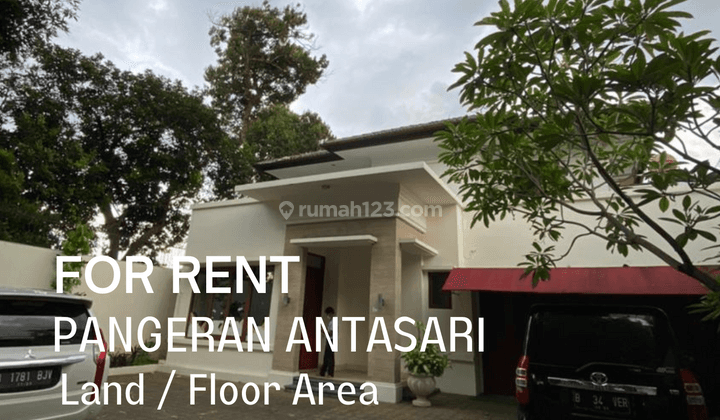 Rumah di pinggir jalan cocok untuk usaha di pangeran antasari 1