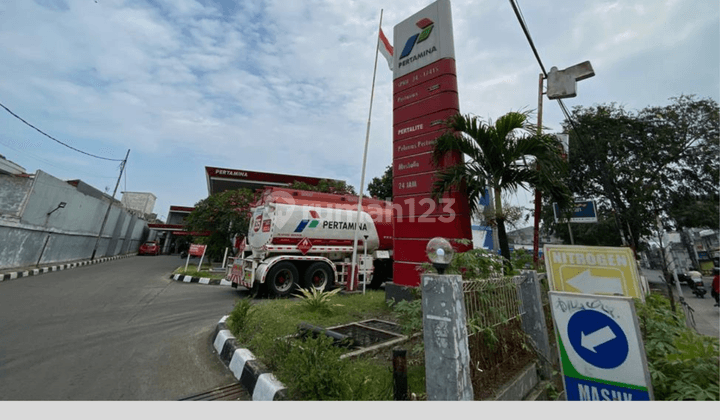 Ruang usaha spbu di pondok gede 6