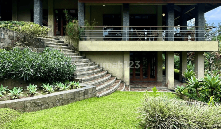 Villa view gunung dan sawah di cisarua puncak 2