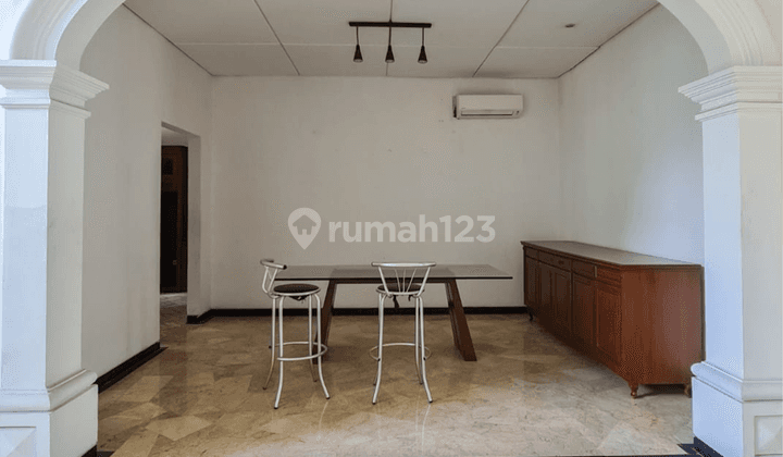 Rumah siap huni lokasi strategis di permata hijau 2
