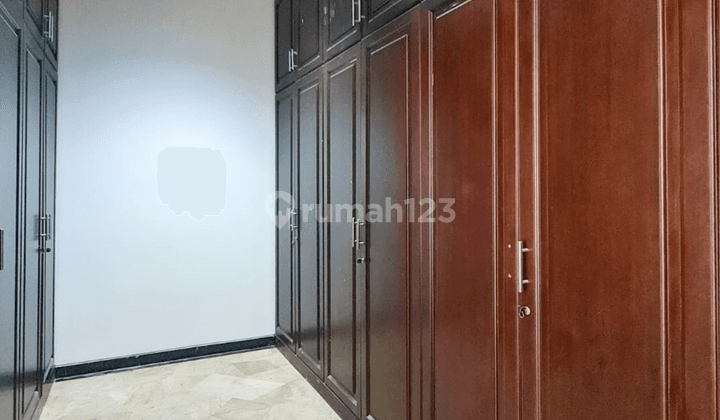 Rumah siap huni lokasi strategis di permata hijau 6