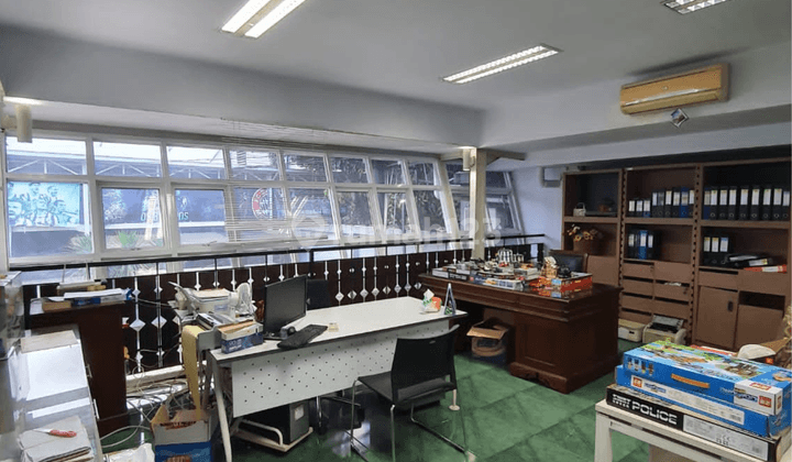Gedung kantor dan 3 lapangan futsal indoor di kebon jeruk jakbar 5