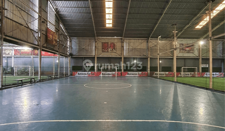 Gedung kantor dan 3 lapangan futsal indoor di kebon jeruk jakbar 6