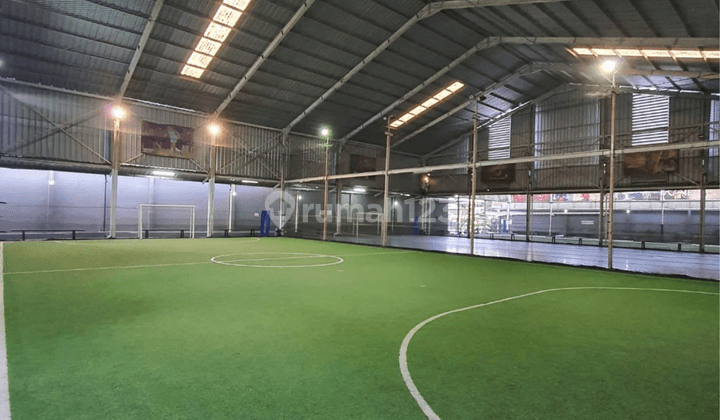 Gedung kantor dan 3 lapangan futsal indoor di kebon jeruk jakbar 10