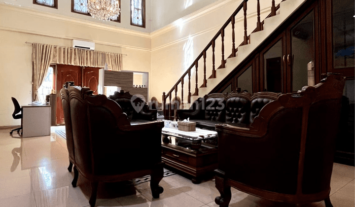 Rumah lokasi tenang jalan lebar di senopati kebayoran baru 5
