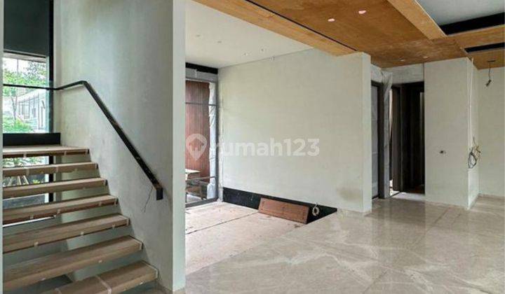 Rumah baru lokasi strategis di panglima Polim jaksel 2