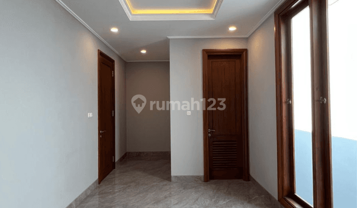 Rumah modern classic siap huni di cipete jaksel 2