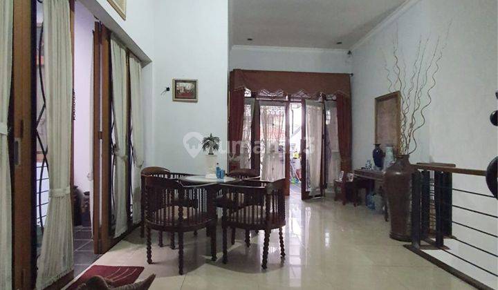 Rumah lokasi strategis di senayan  2