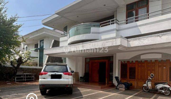 Rumah siap huni lokasi strategis di Green garden jakbar 1