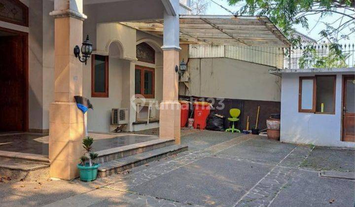 Rumah siap huni lokasi strategis di kebayoran baru 2