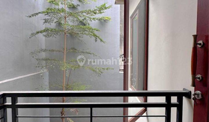 Rumah siap huni lokasi strategis di SCBD area 2