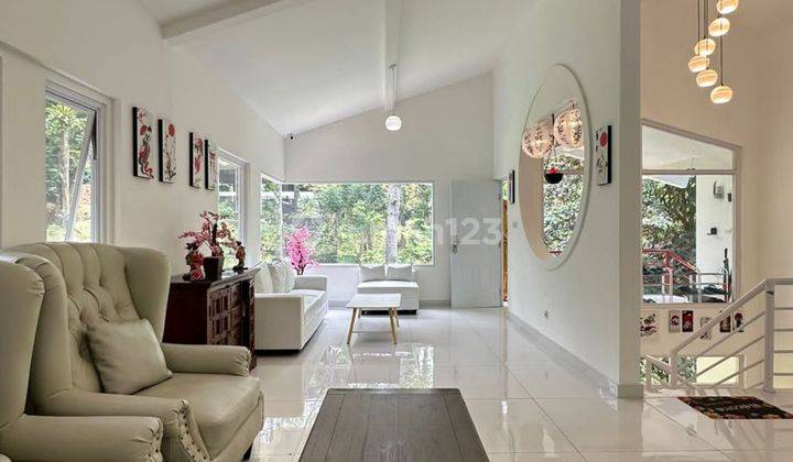 Villa murah modern lahan luas di puncak bogor 2