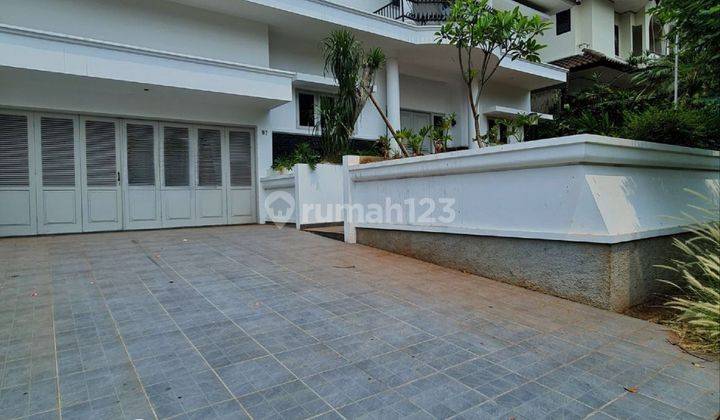 Rumah modern siap huni di dalam komplek Lebak bulus 1