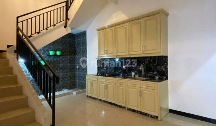 Rumah siap huni lokasi strategis di senopati 2