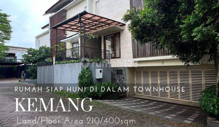 Rumah di dalam townhouse bebas banjir di kemang 1