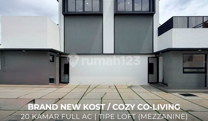 Brand New Kost Design Mezzanine Type Loft Hadap Selatan di Ampera