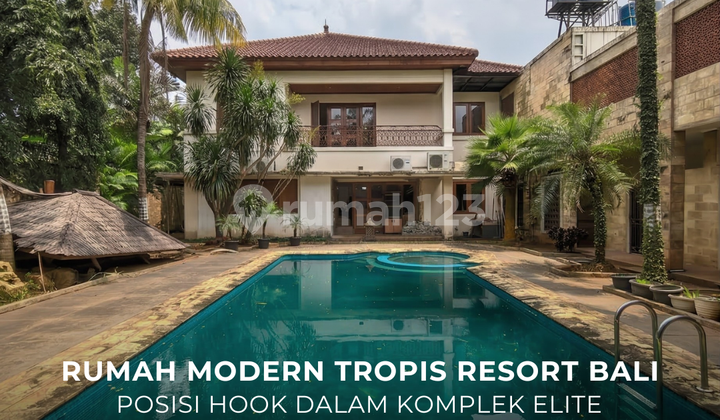 Rumah Modern Tropis Posisi Hook Dalam Komplek Elite di Bintaro