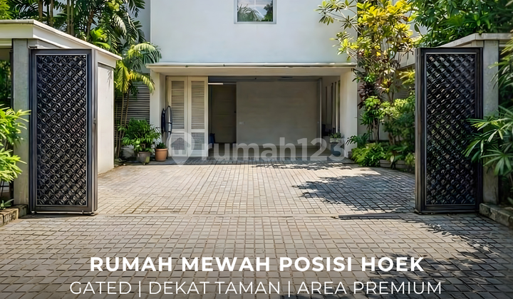 Rumah Mewah Posisi Hoek Area Gated di Dharmawangsa - Brawijaya